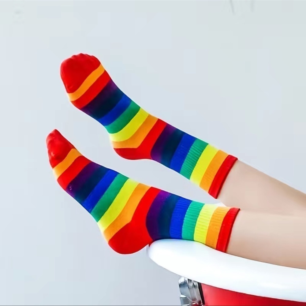 New, 1 Pair Rainbow Stripe Socks